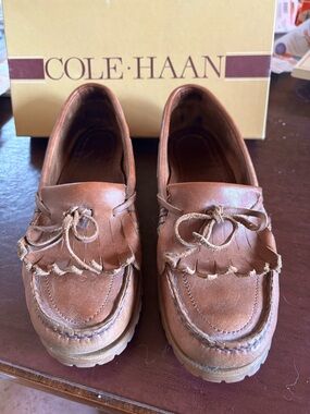 Cole Haan preowned women’s Tan Leather Kiltie Loafers size 8 original box